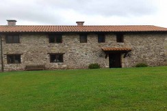 FINCA DE 10.000 m2 CON CASA DE 270 m2 MUY CERCA DE SANTANDER. FINCA DE 10.000 m2 CON CASA DE 270 m2 MUY CERCA DE SANTANDER.
